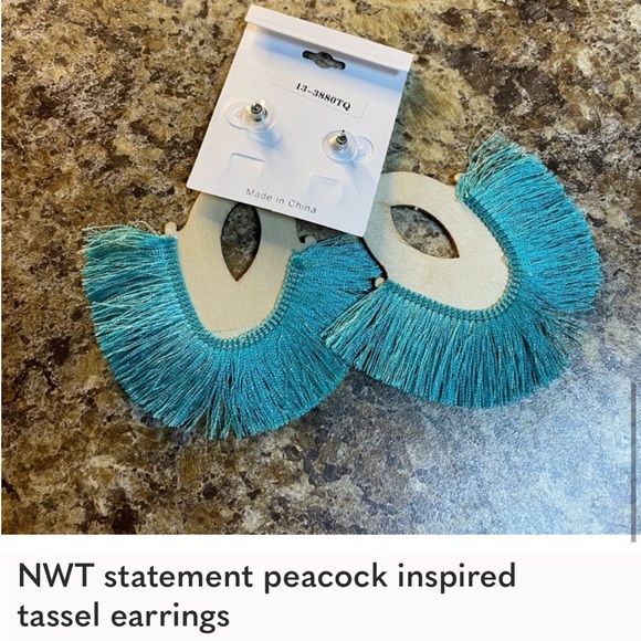 NWT statement, peacock inspired fashion earrings - Picture 7 of 10